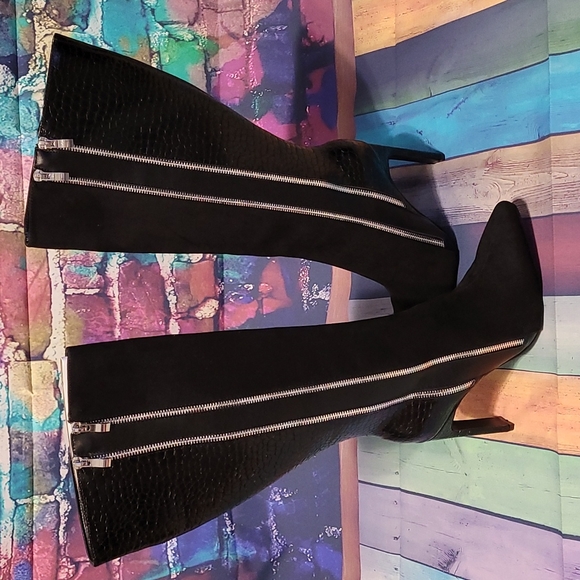 Heeled Boot - Picture 1 of 13